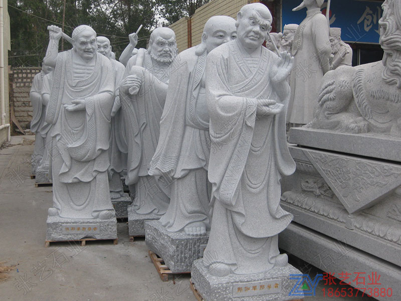 十八羅漢雕像 