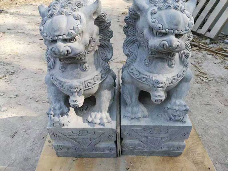 石獅子 