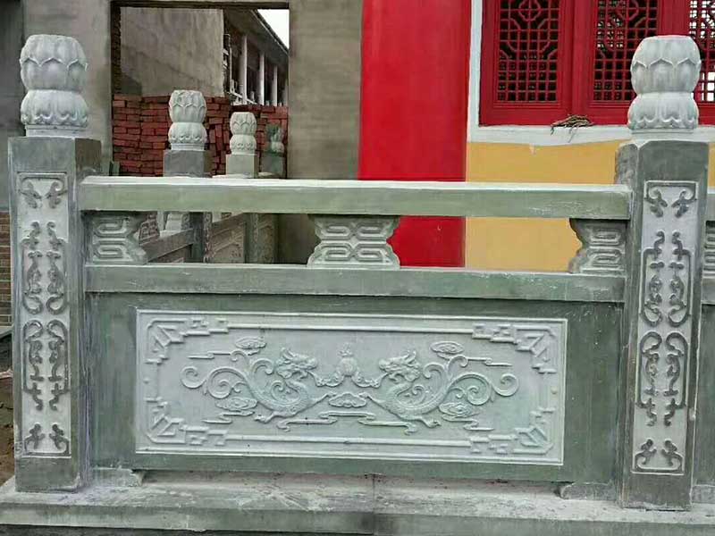 石欄桿 
