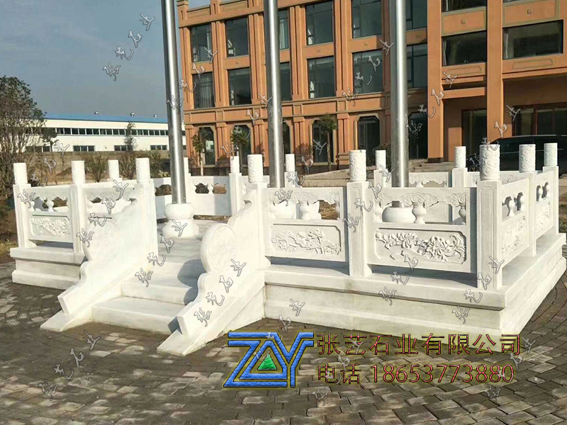 石欄桿升旗臺