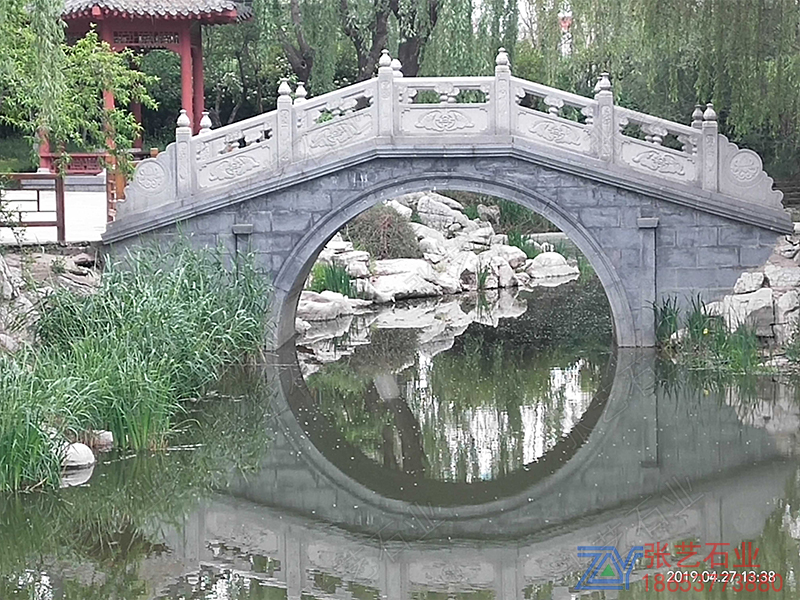 芝麻白橋梁石護(hù)欄-石欄桿